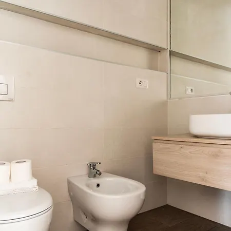 Lejlighed Youhosty - With Ac, Metro Stop *