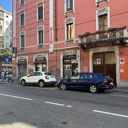 Lägenhet Youhosty - With Ac, Metro Stop