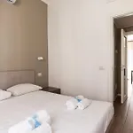 Apartman Youhosty - With Ac, Metro Stop Milánó